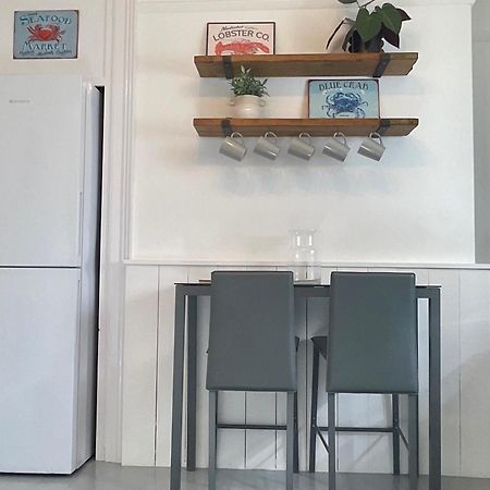 Large 5 Bed 3 Bath House 300 Meters From Beach And Restaurants New Quay Εξωτερικό φωτογραφία